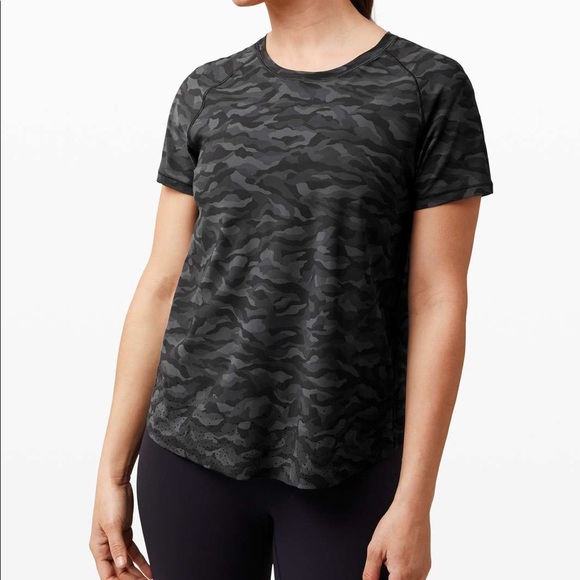Lululemon Quick Pace Short Sleeve Camo - Picture 8 of 9